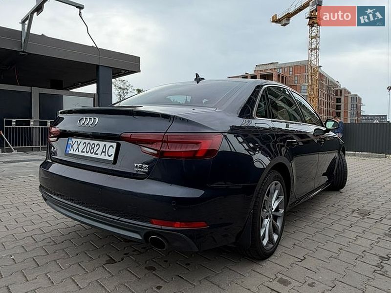 Седан Audi A4 2017 в Львове