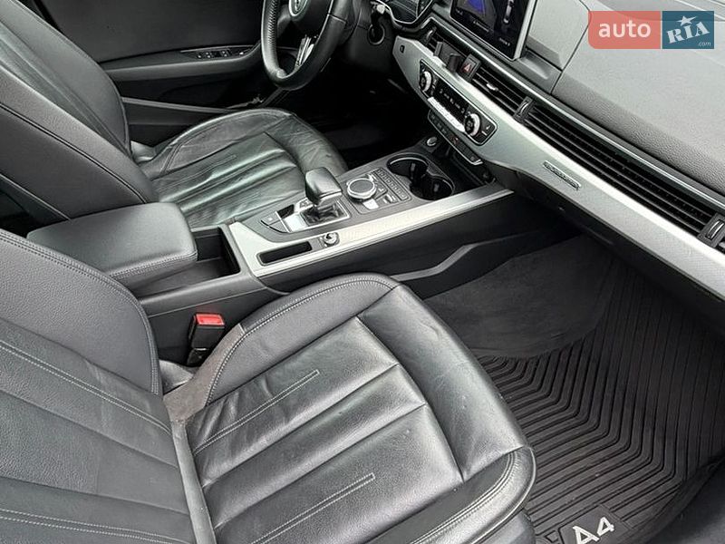 Седан Audi A4 2017 в Львове