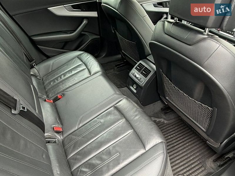 Седан Audi A4 2017 в Львове