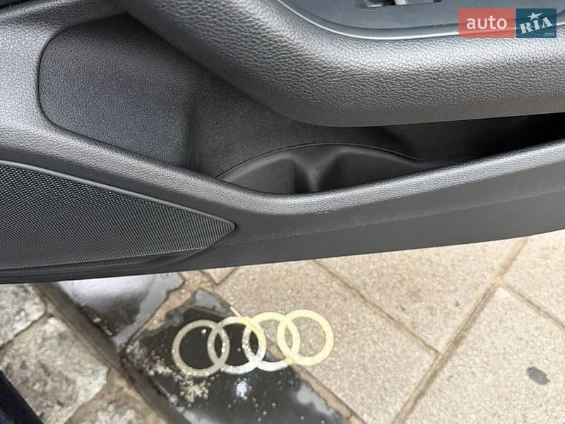 Седан Audi A4 2017 в Львове