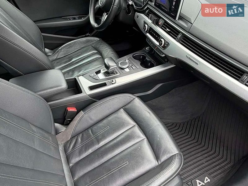 Седан Audi A4 2017 в Львове