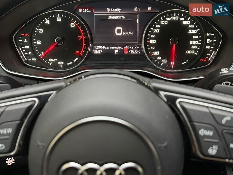 Седан Audi A4 2017 в Львове