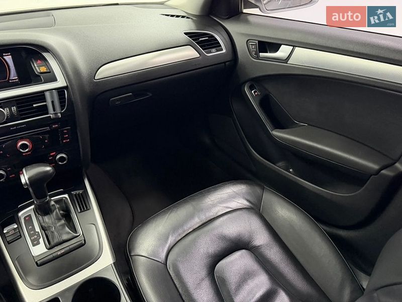 Седан Audi A4 2015 в Одесі