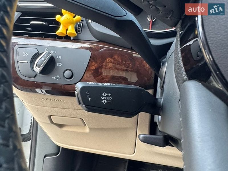 Седан Audi A4 2018 в Одессе