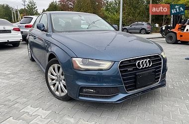 Седан Audi A4 2015 в Львове