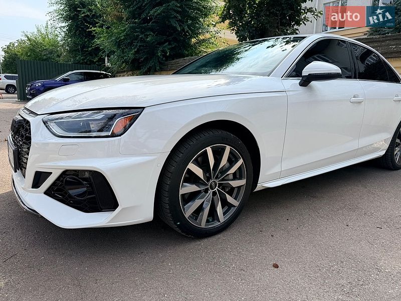Седан Audi A4 2021 в Харькове