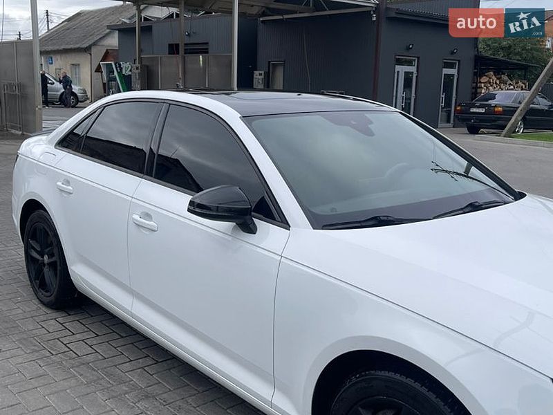Седан Audi A4 2016 в Любешове