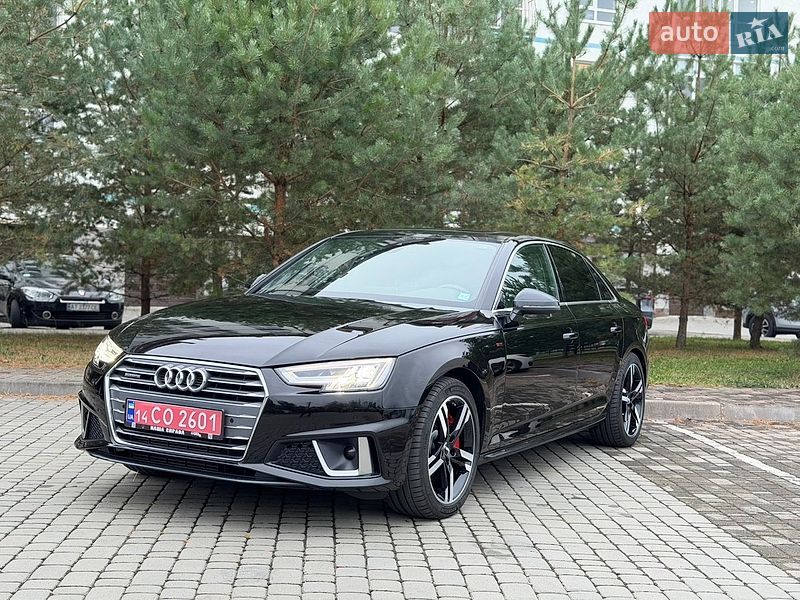 Седан Audi A4 2017 в Ивано-Франковске
