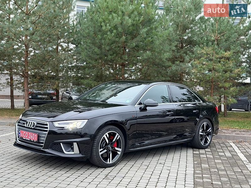 Седан Audi A4 2017 в Ивано-Франковске