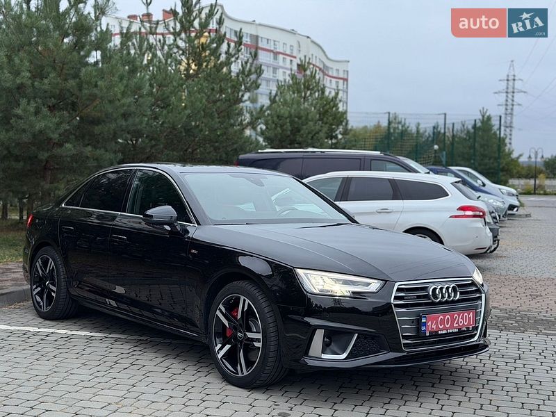 Седан Audi A4 2017 в Ивано-Франковске