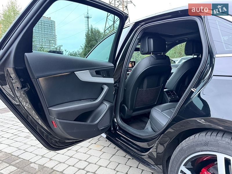 Седан Audi A4 2017 в Ивано-Франковске
