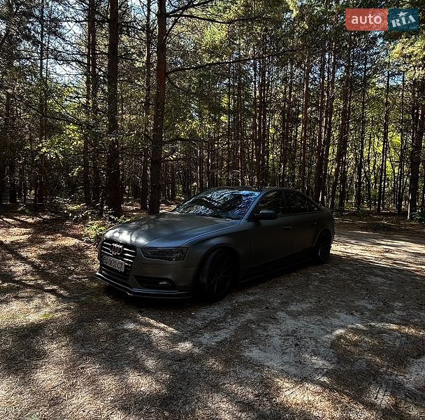 Седан Audi A4 2012 в Тернополе