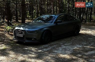 Седан Audi A4 2012 в Тернополе