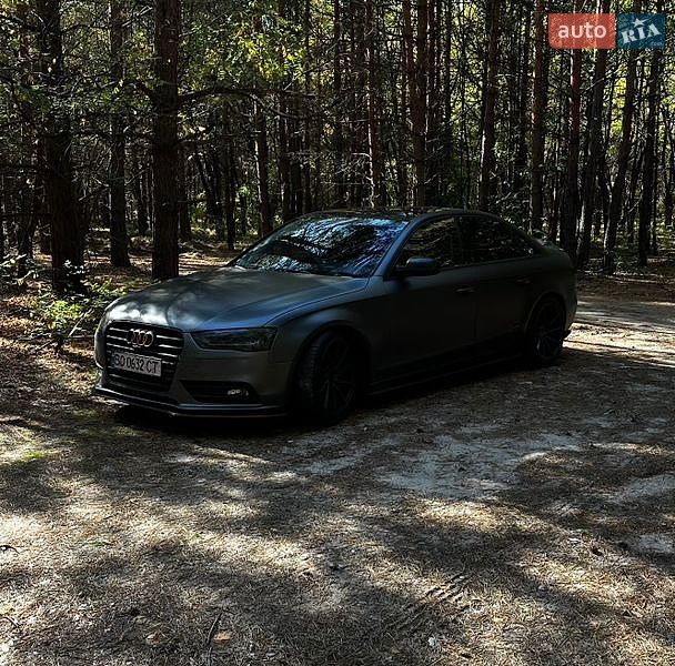 Седан Audi A4 2012 в Тернополе