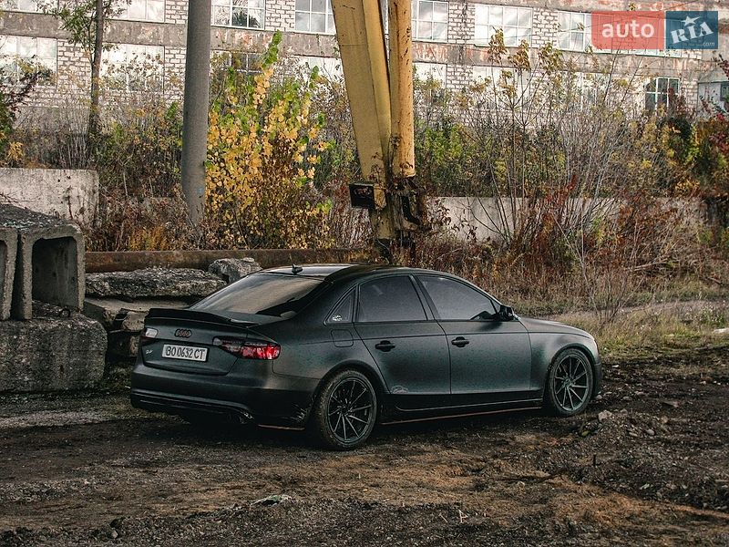 Седан Audi A4 2012 в Тернополе