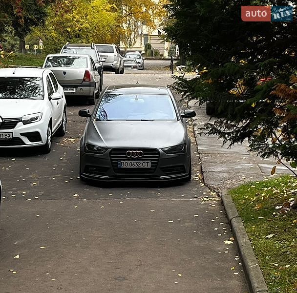 Седан Audi A4 2012 в Тернополе