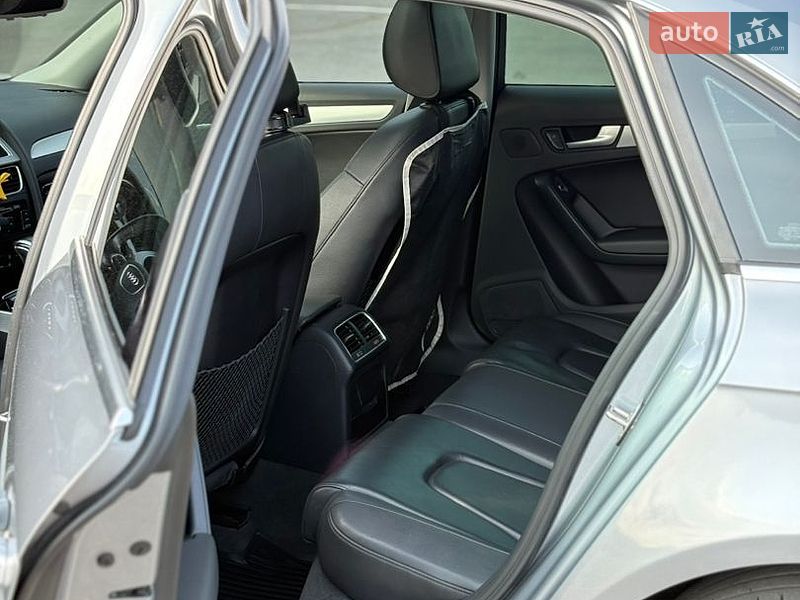 Седан Audi A4 2015 в Кременчуці