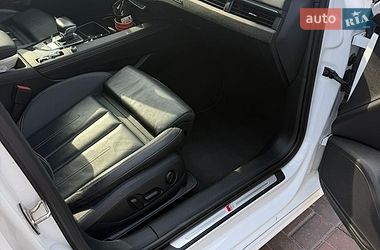 Седан Audi A4 2022 в Полтаві