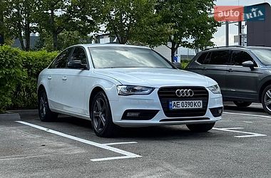 Седан Audi A4 2012 в Києві