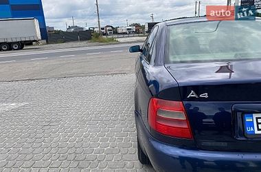 Седан Audi A4 1996 в Львове