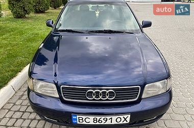 Седан Audi A4 1996 в Львове