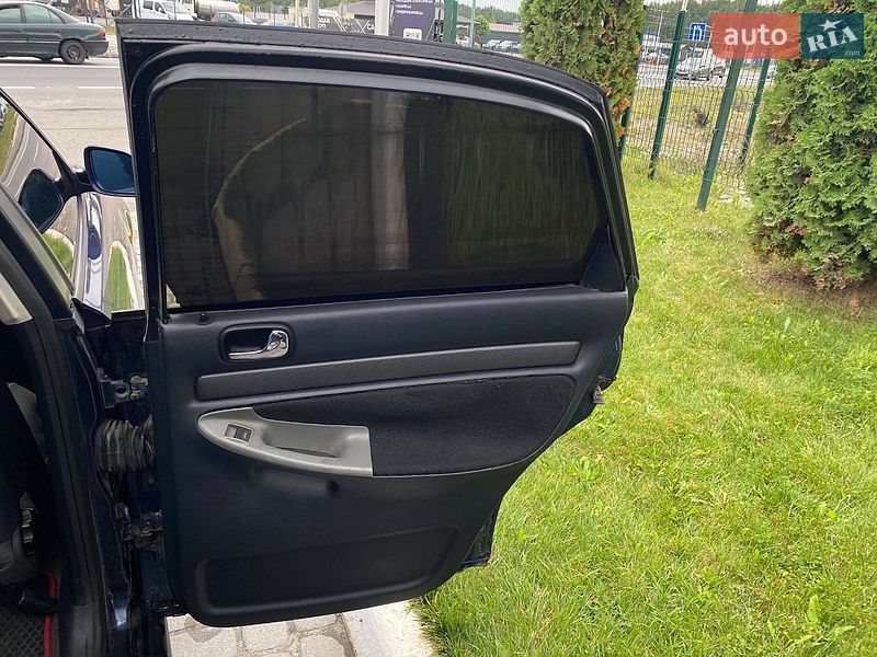Седан Audi A4 1996 в Львове