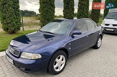 Седан Audi A4 1996 в Львове
