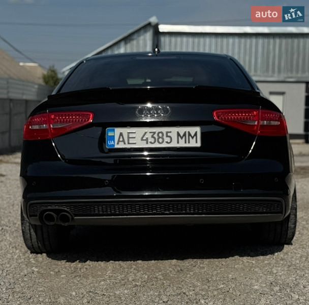 Седан Audi A4 2015 в Дніпрі