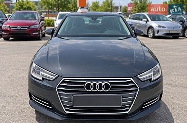 Седан Audi A4 2016 в Киеве