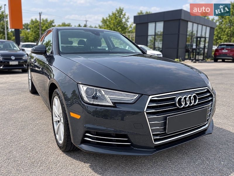 Седан Audi A4 2016 в Киеве