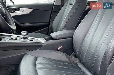 Седан Audi A4 2016 в Киеве