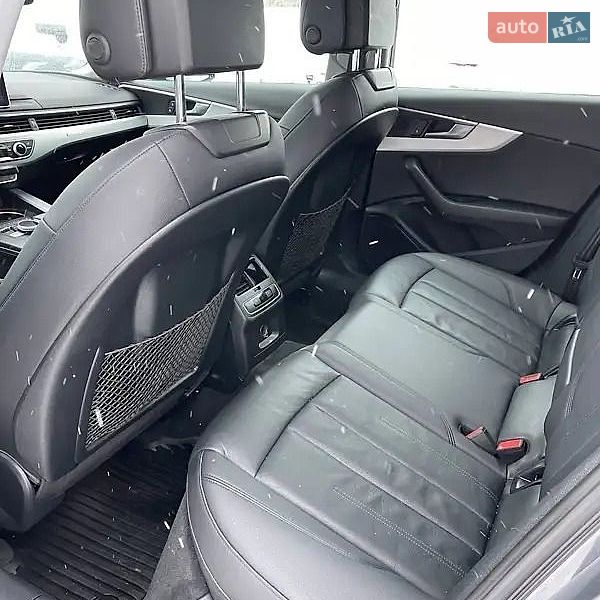 Седан Audi A4 2016 в Киеве