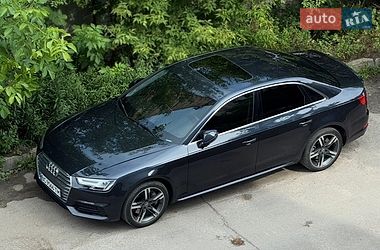 Седан Audi A4 2015 в Золочеві