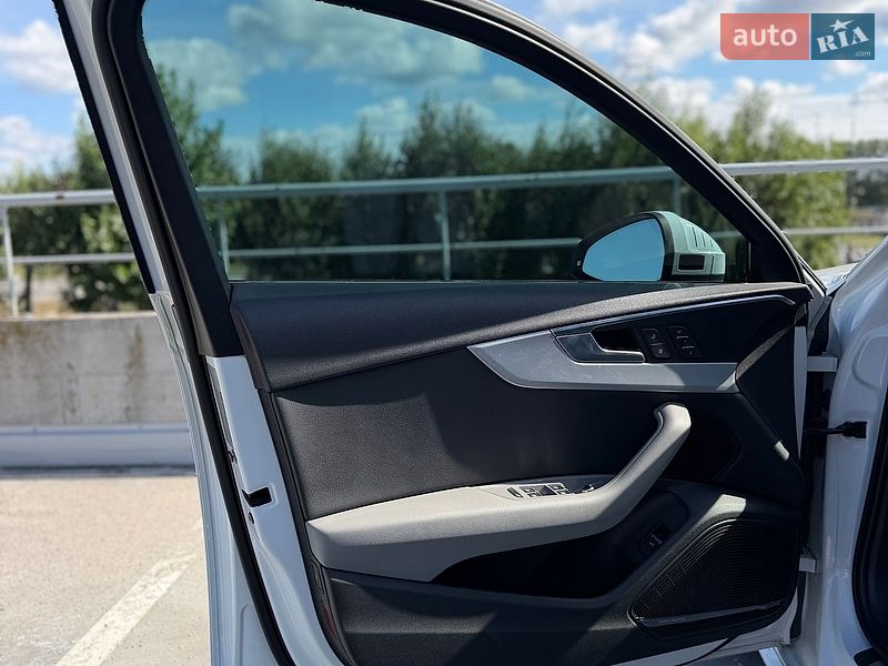 Седан Audi A4 2016 в Києві