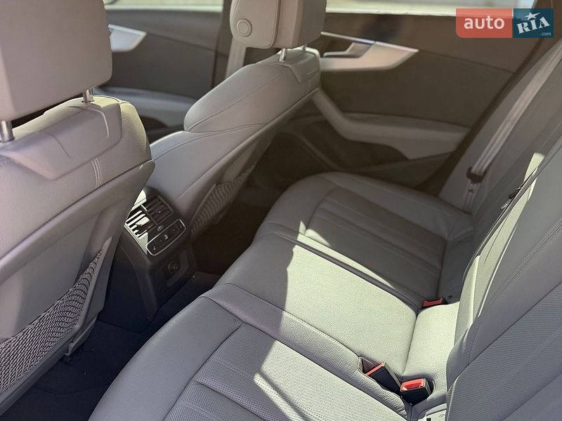 Седан Audi A4 2016 в Києві