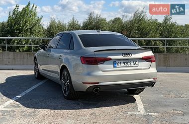 Седан Audi A4 2016 в Киеве