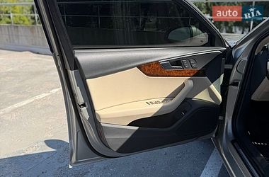 Седан Audi A4 2016 в Киеве
