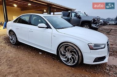 Седан Audi A4 2015 в Львове Седан Audi A4 2015 в Львове