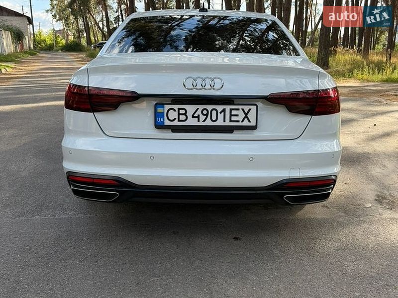Седан Audi A4 2023 в Чернигове