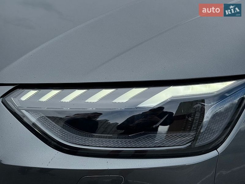Седан Audi A4 2021 в Києві