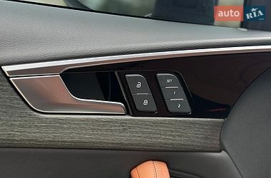 Седан Audi A4 2021 в Києві