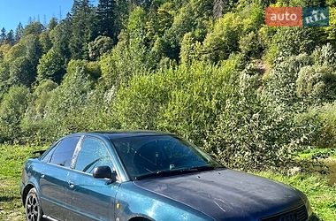 Седан Audi A4 1995 в Яремчі