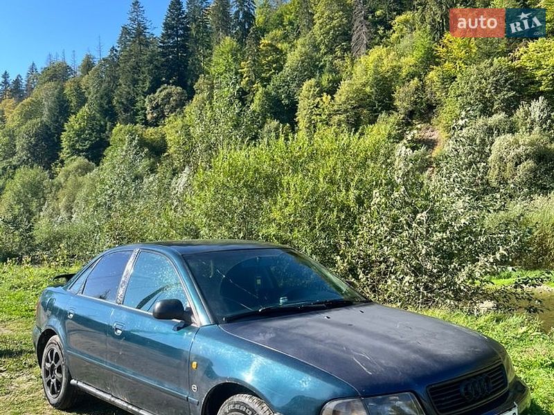 Седан Audi A4 1995 в Яремчі
