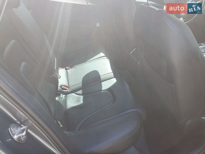 Седан Audi A4 2015 в Ивано-Франковске