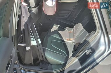 Седан Audi A4 2015 в Ивано-Франковске