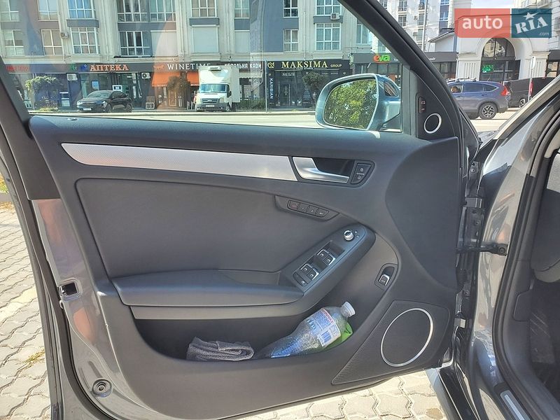 Седан Audi A4 2015 в Ивано-Франковске