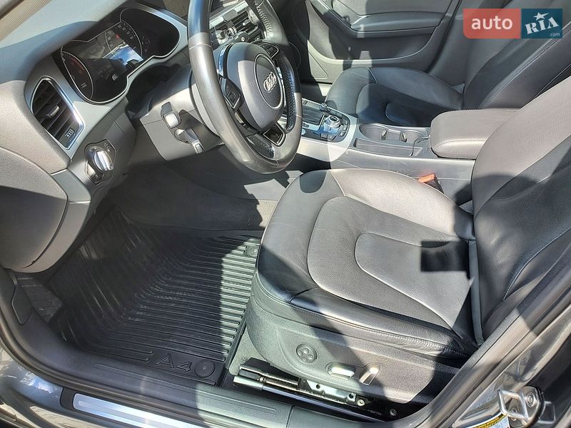 Седан Audi A4 2015 в Ивано-Франковске
