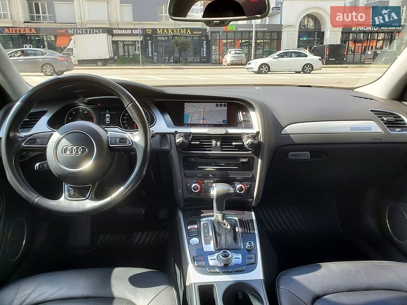 Седан Audi A4 2015 в Ивано-Франковске