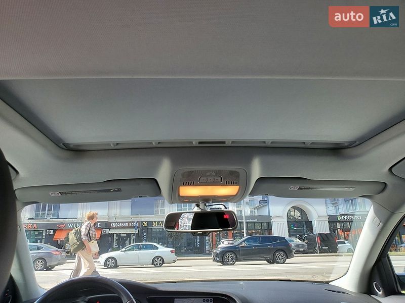 Седан Audi A4 2015 в Ивано-Франковске