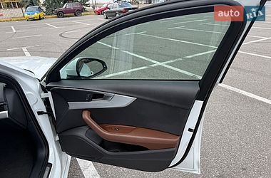 Седан Audi A4 2017 в Киеве